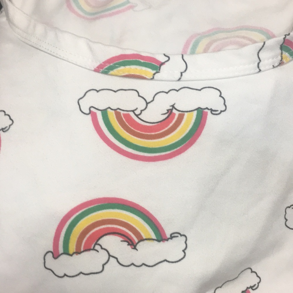 🌈Rainbow tee🌈size medium women